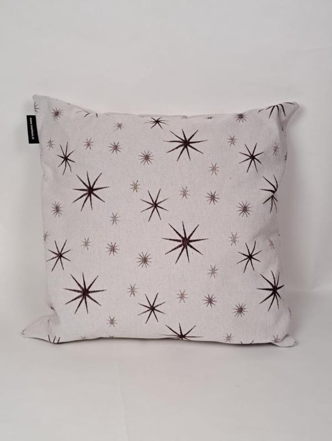Madison sierkussen 45x45cm Polestar Red