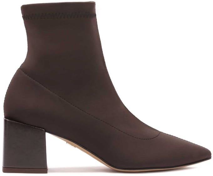 Brown boots with elastic slip-on upper
