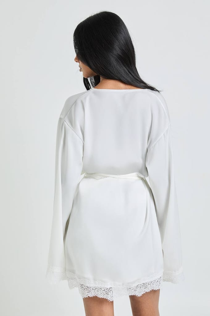 boohoo Dames Bruidskanten Detail Satijnen Mini Kimono | Wit | Maat: 42