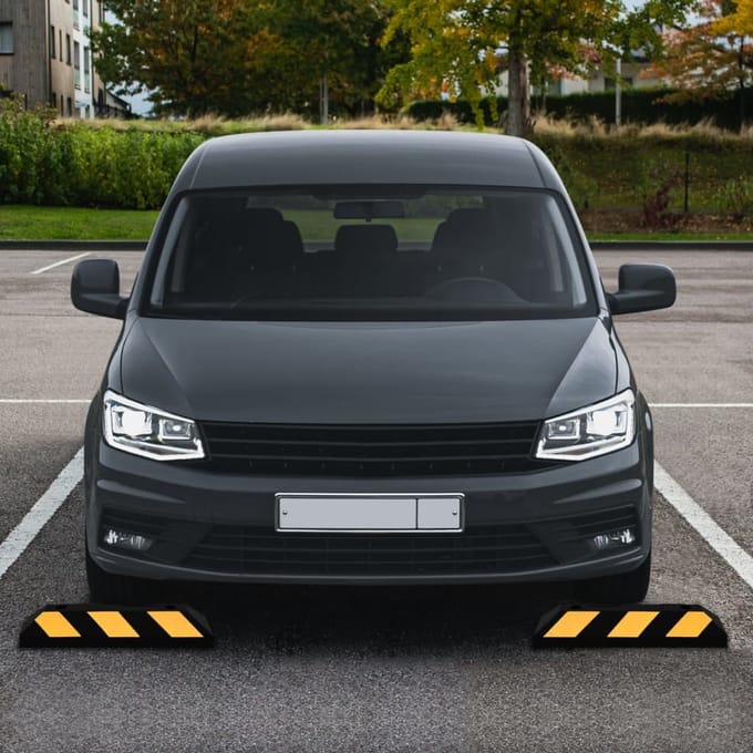 Vidaxl Reflecterende Parkeerstoppers, 2 Stuks, 56X15X10 Cm, Rubber