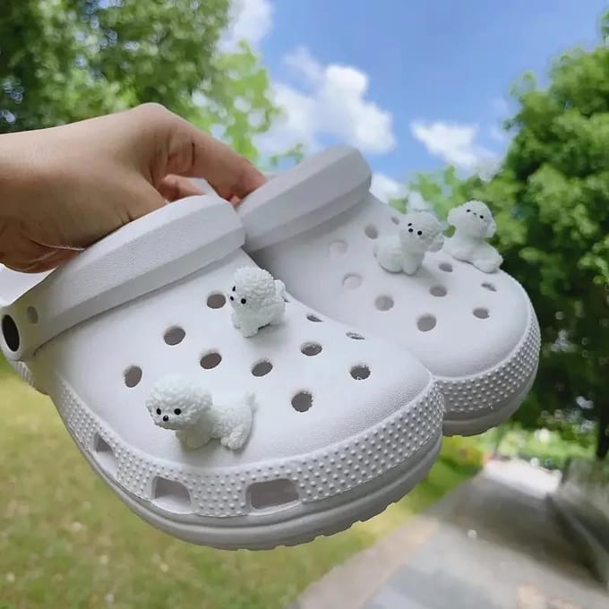 3D Leuke Mini Puppy Schoen Decoratie Set Afneembaar Doe-het-zelf Bichon Frise Hond Figuurtjes Accessoire, Gebruikt Voor Klompen, Vakantiefeest Cadeaus gray