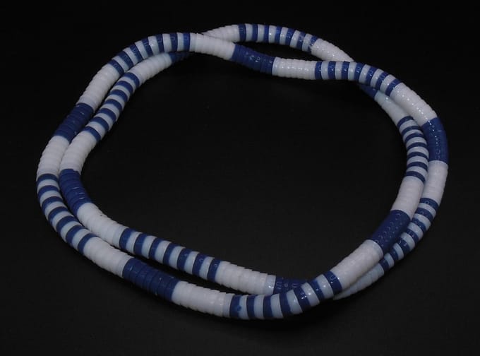 Ketting blauw-wit patroon