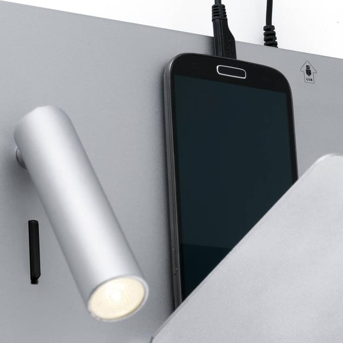 FARO BARCELONA Compacte LED wandlamp Suau met USB-lader