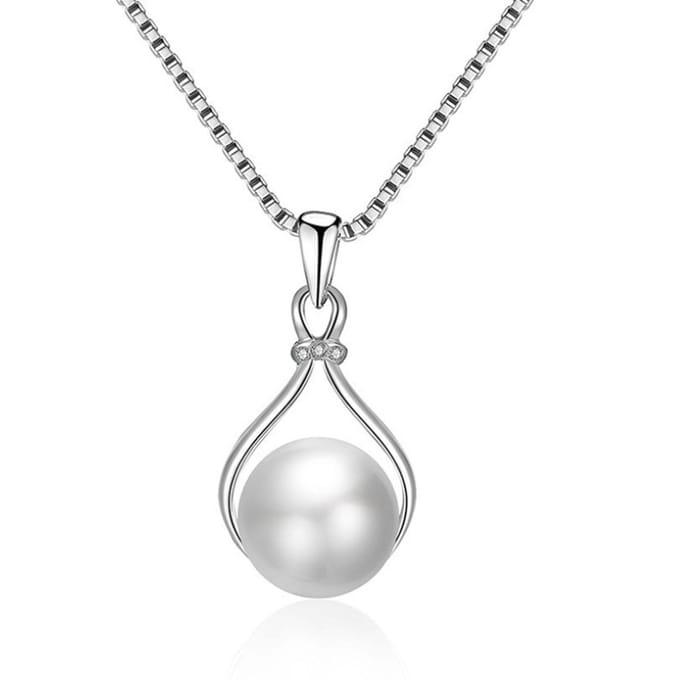Ensemble Collier Boucles d'Oreilles pour Femmes Simple Élégant Tempérament Alliage Chaîne Argentée Collier de Perles et white