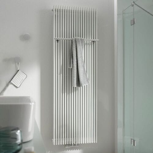 HSK Sky bathroom radiator with center connection below 59.5 x 180 cm 8145180-04