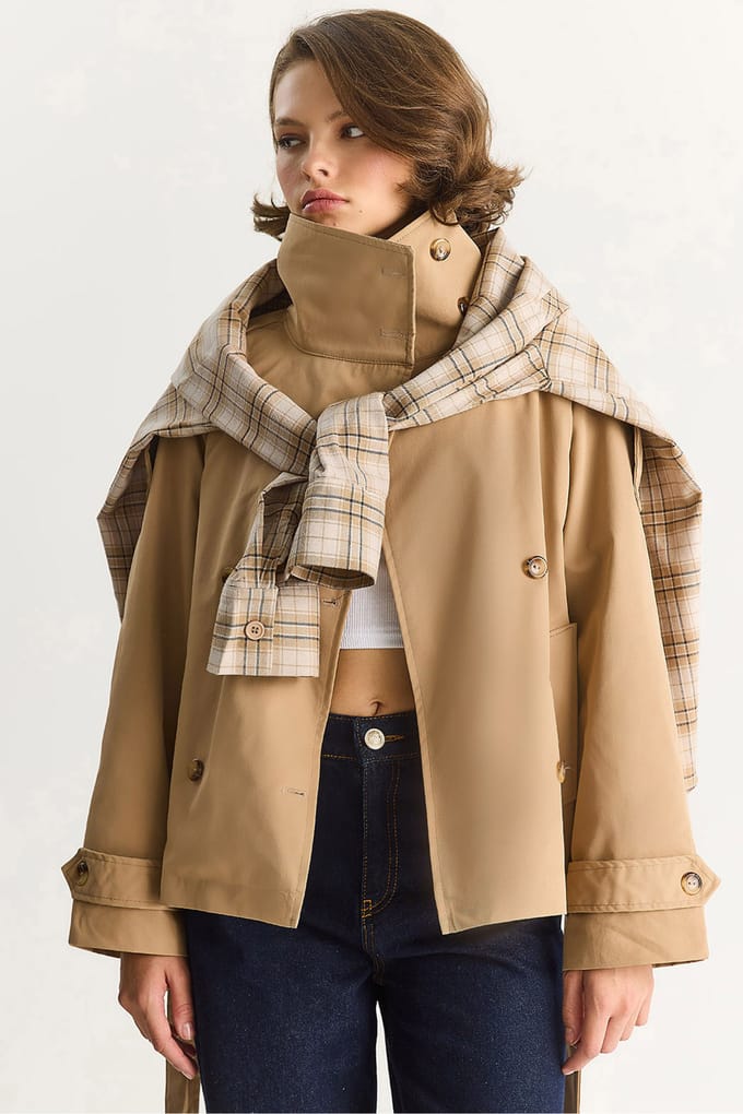 Oversized Buttoned Trenchcoat