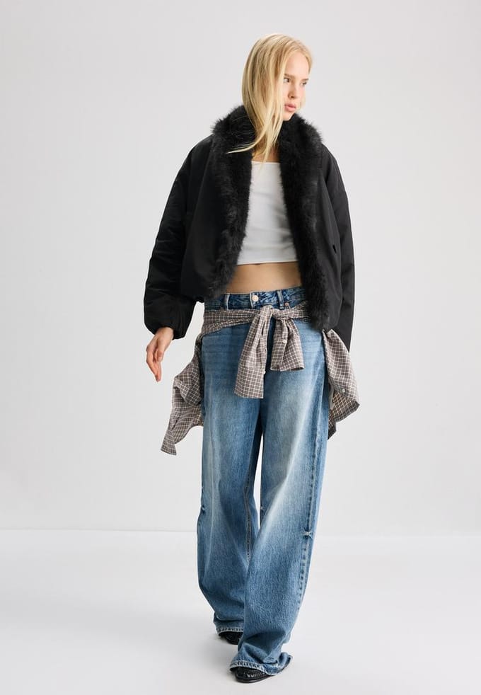 Stradivarius Gewatteerd jack met imitatiebontrend  Zwart S