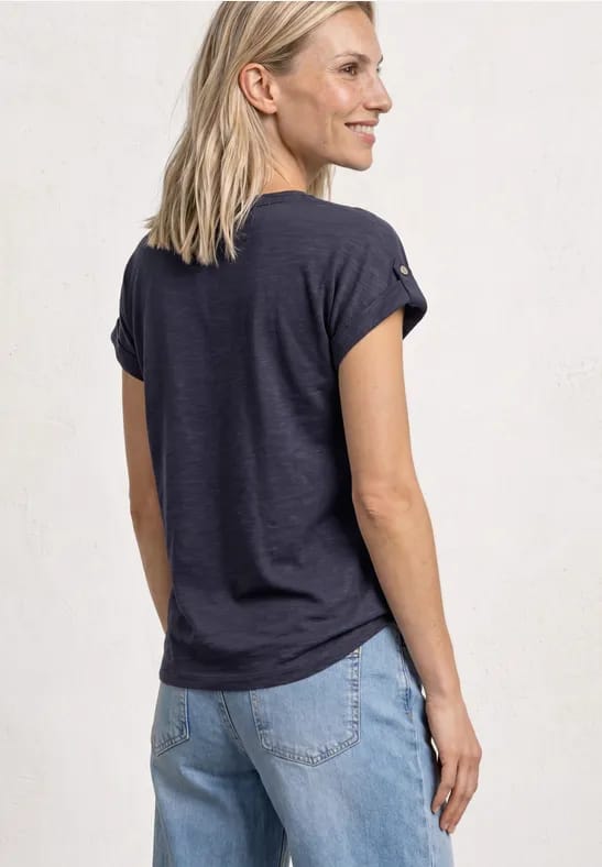 Shirt met gespleten hals en knoopdetails