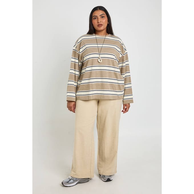 boohoo Dames Plus Wijde Broek Met Plooien En Gepersikt Effect | Steen | Maat: 46