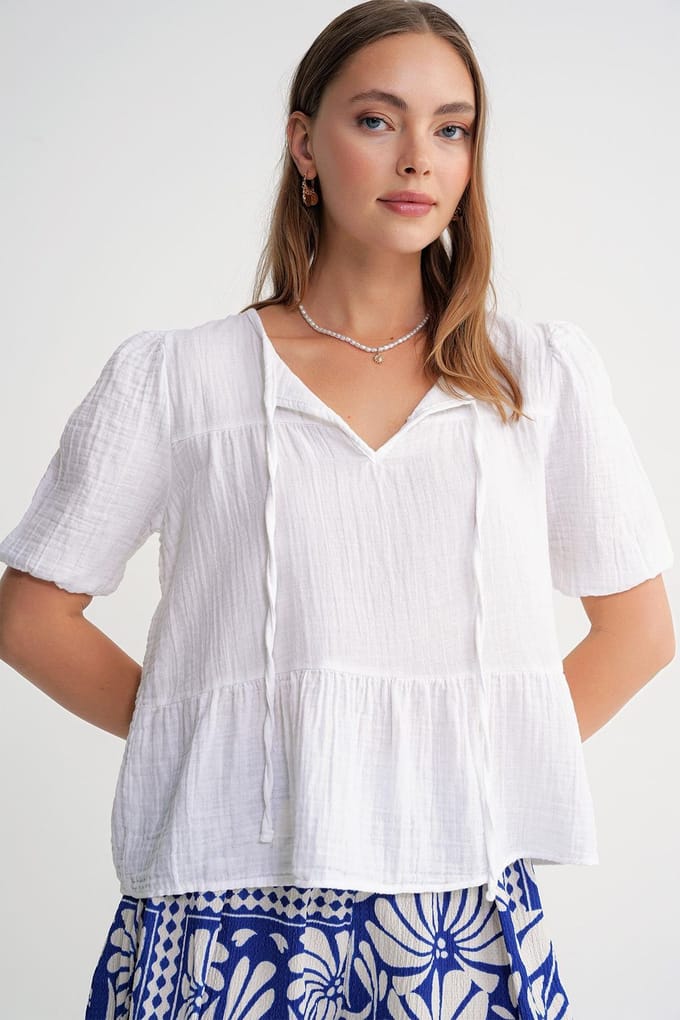 Getextureerde Musselin Crew Neck Blouse met Binding Detail