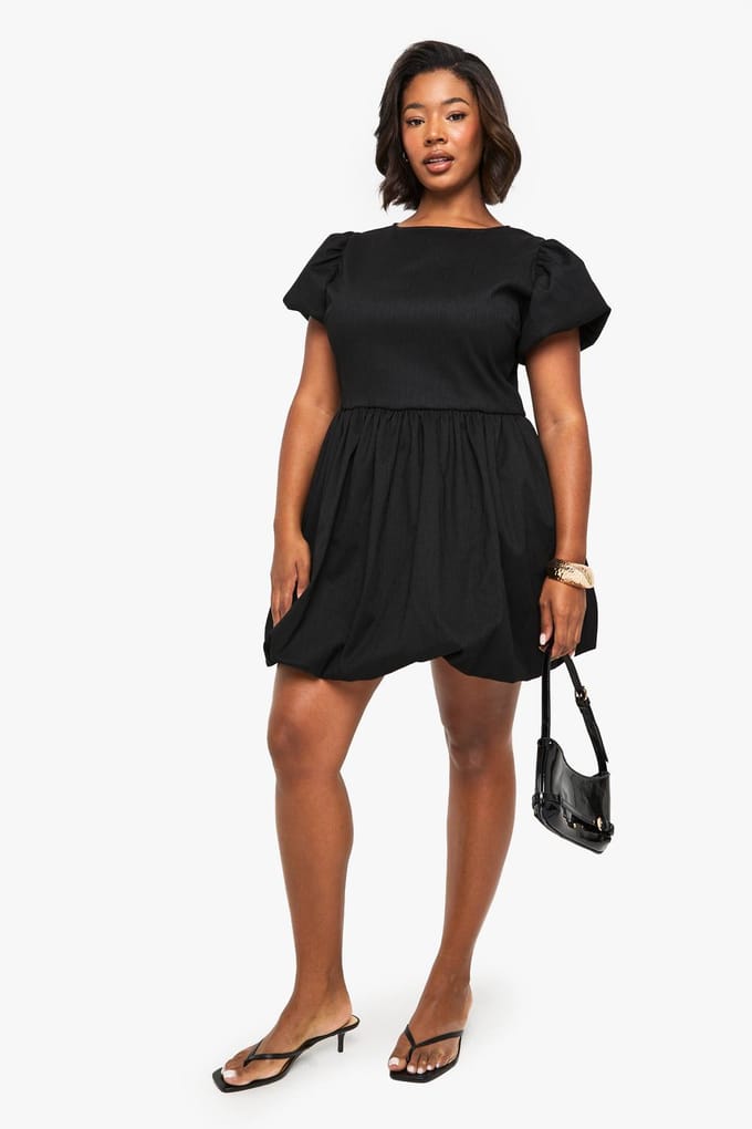 boohoo Dames PLUS VERSTEVIGDE GETEXTUREERDE PUFFBALL SKATERJURK | Black | Maat: 18