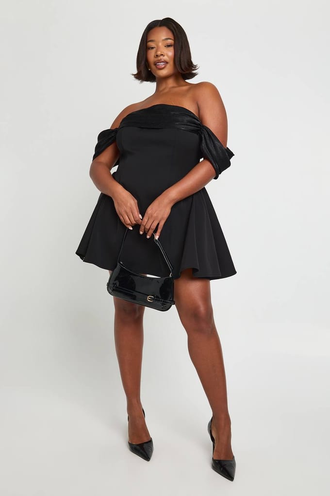 boohoo Dames Plus Fluweel Bardot Minijurk | Zwart | Maat: 44