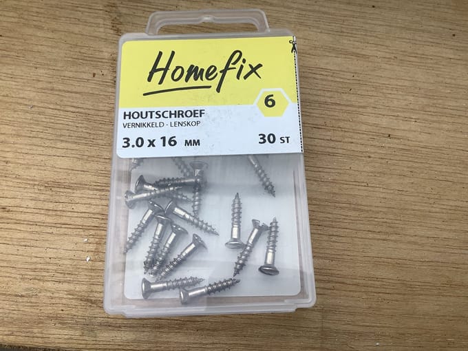 Houtschroef. Messing vernikkeld. 3.0 x16mm. Lang.lenskop. 30 stuks.Homefix.