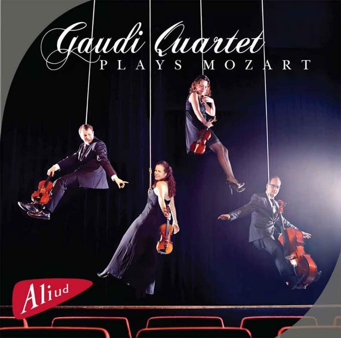 Gaudi Quartet - Plays Mozart (CD)