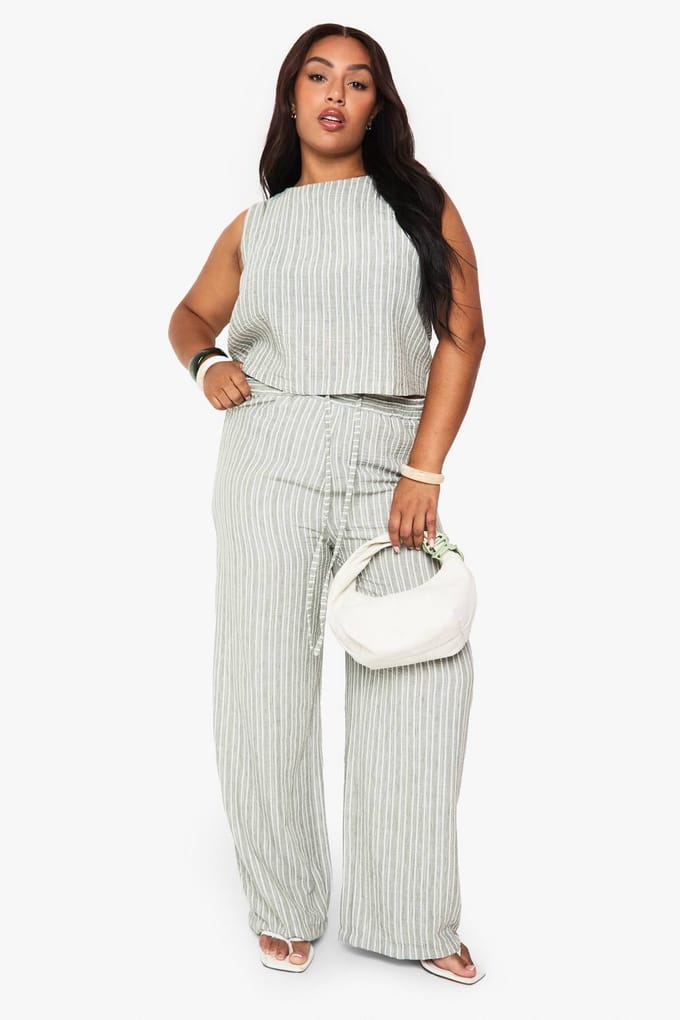 boohoo Dames PLUS mouwloze top met losse pasvorm | Verstandig | Maat: 54