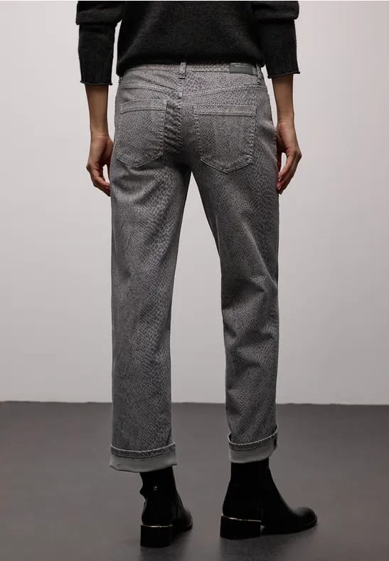 Jeans met slangenprint