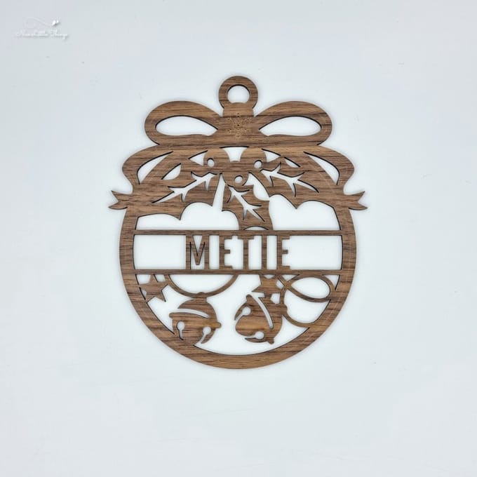 [Nice Little Things] - Maxi Kerst Ornament - Met naam - Walnoot - Belletjes