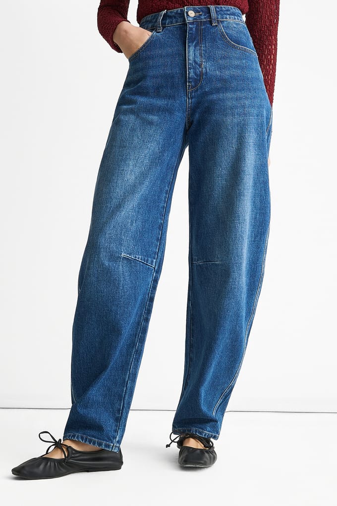 Blauwe jeans met middelhoge taille en rechte pijpen