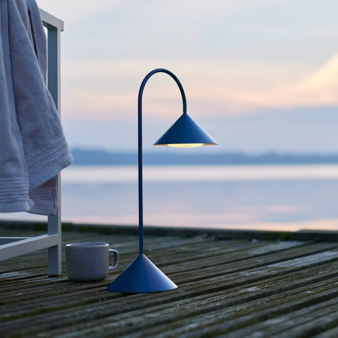 FRANDSEN LED-tafellamp Grasp, petrol, 47 cm, metaal