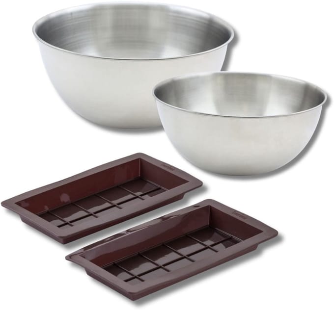 Set bestaande uit 2 chocoladevormen, 1 spatel Zenker, 2 mengkommen van roestvrij staal Fackelmann