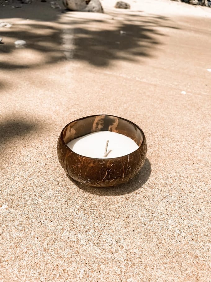 Monnarita - Koa Kaars - Kokosnoot Schil - Ecologische Wask - Boho Stijl