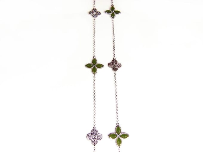 Lange zilveren collier halssnoer Model Refined Repitition gezet met kaki stenen