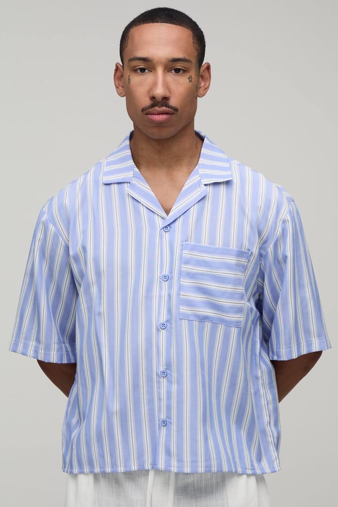 Oversized Overhemd Met Korte Mouwen, Reverskraag En Streeppatroon | Light Blue | Size Large