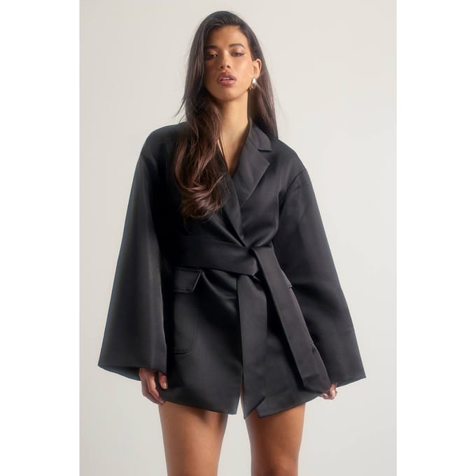 boohoo Dames Oversized Wikkel-Blazerjurk met Uitlopende Mouwen | Black | Maat: 14
