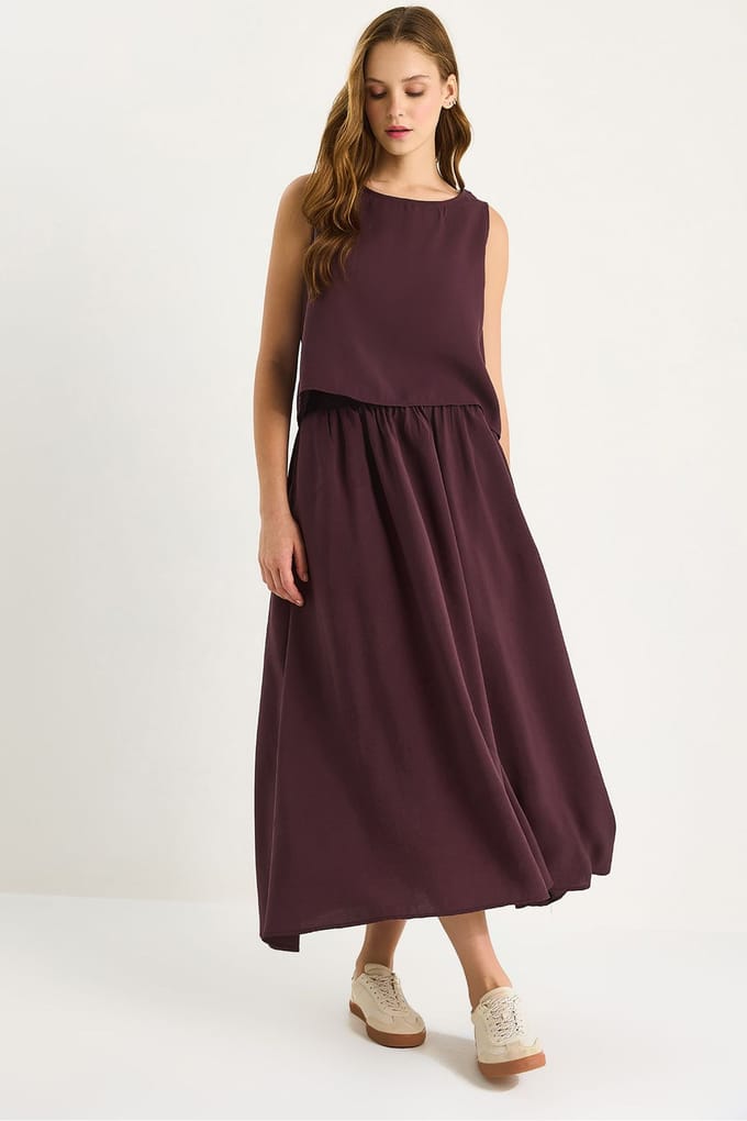 Mouwloze Scoop Neck Tanktop en Midi Rok Co-Ord Set