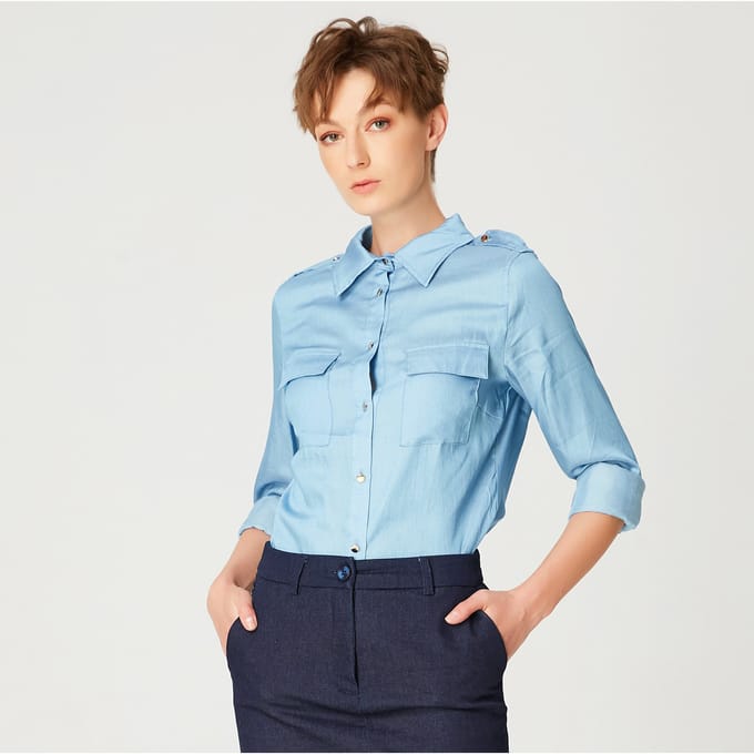 Basic shirt denim look