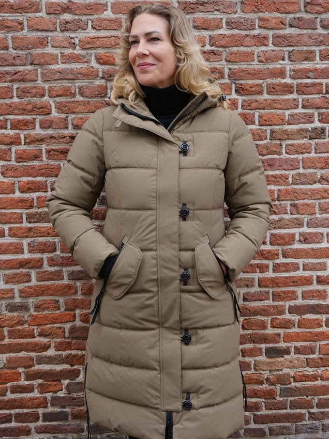 Lange dames winterjas - Gewatteerd en getailleerd - Taupe - Maat 38