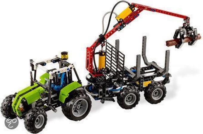 LEGO Technic Tractor met boomstammentrailer - 8049