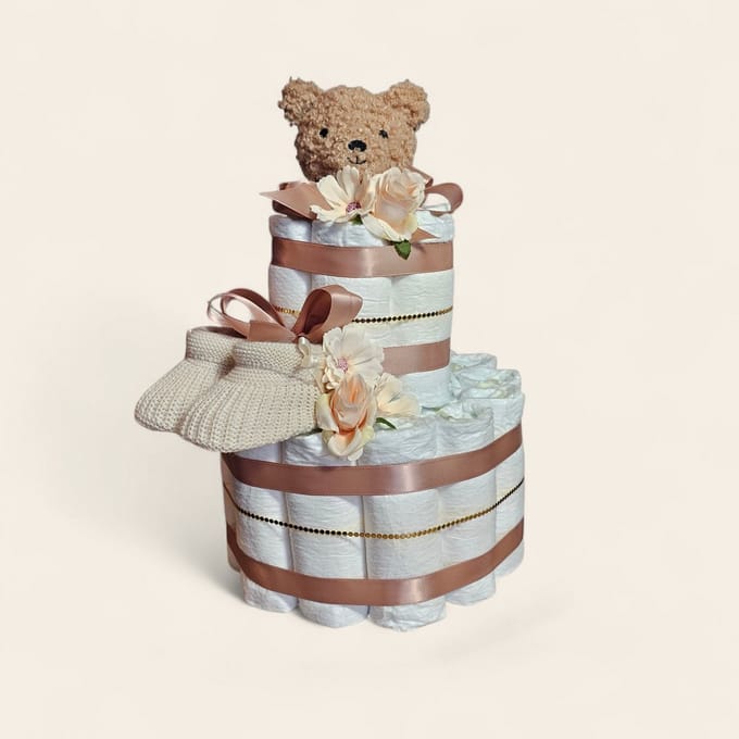 Luiertaart - bruine beer - bruine slofjes - pamper - 2 laags