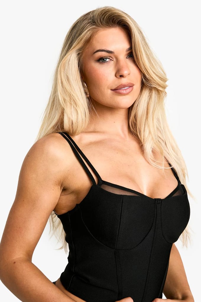 boohoo Dames Bandage Mesh Insert Cupvormige Korset Top | Zwart | Maat: 36