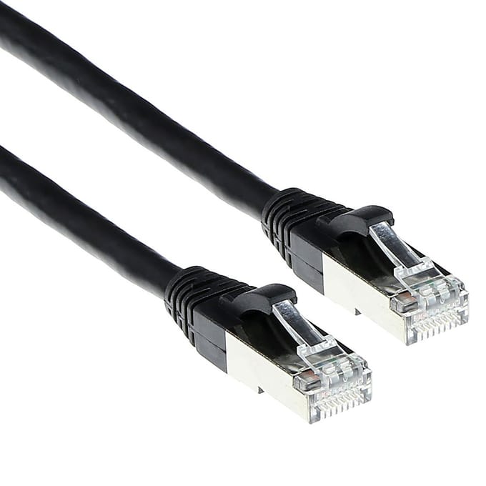 ACT Zwarte 1 meter SFTP CAT6A patchkabel snagless met RJ45 connectoren FB6901
