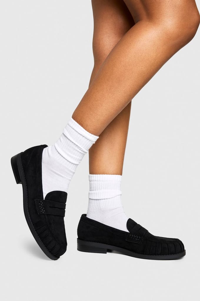 boohoo Dames Nep suede basic geraffelde loafers | Black | Maat: 3
