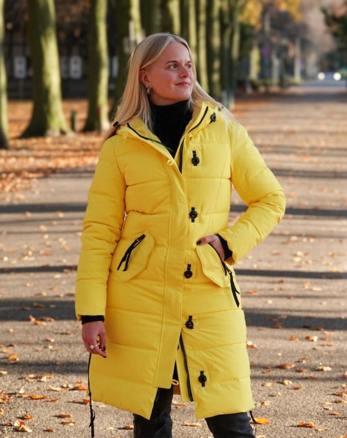 Lange dames winterjas - Gewatteerd en getailleerd - Geel - Maat 42