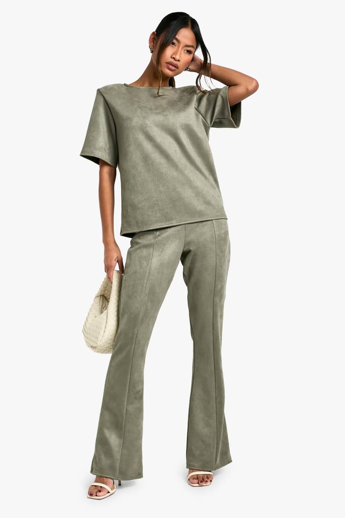 boohoo Dames Suede Oversized Fit met Schoudervulling T-Shirt | Kaki | Maat: 38