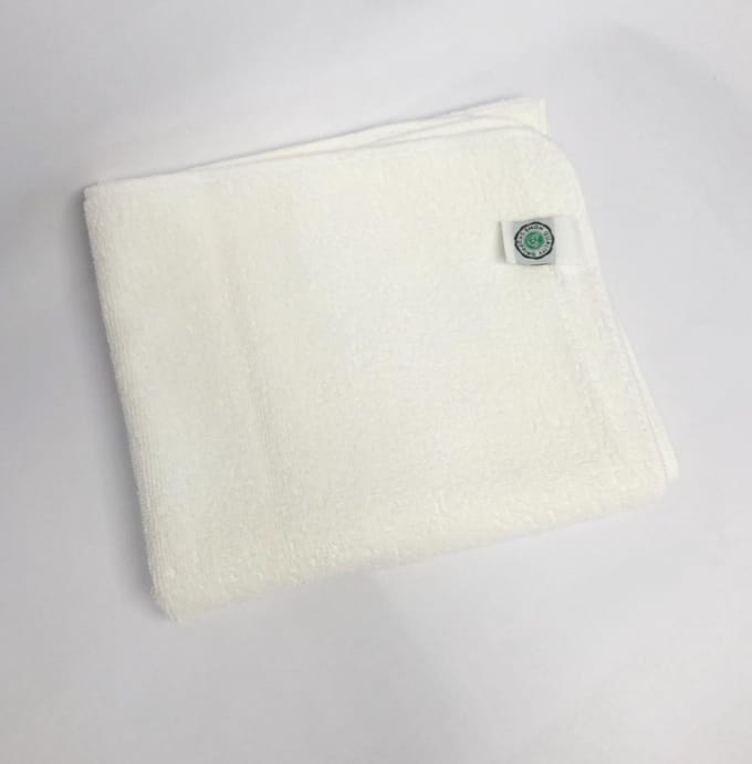 Groene Beer - Microhanddoek - droogt uw lijf en haar snel en makkelijk - 85 x 45 cm - Wit