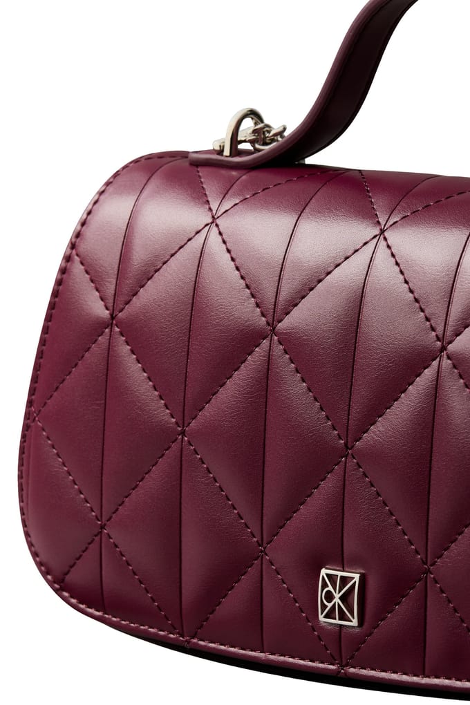 Calvin Klein Quilted Top Handle Chain Bag Alluring Pink Maat: OS | Clutches Outlet | Dames | Roze
