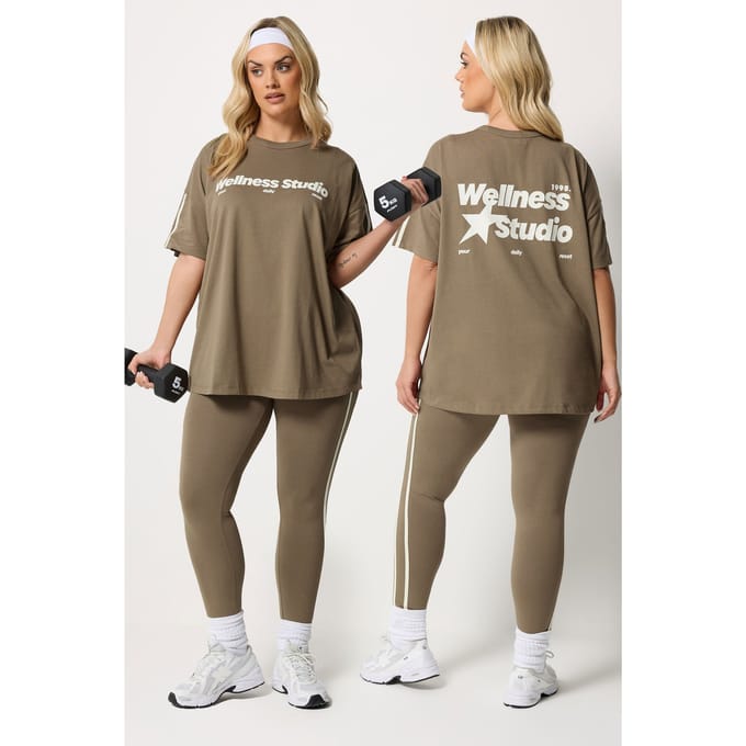 Yours Active Bruine 'Wellness Studio' Tshirt Size 42