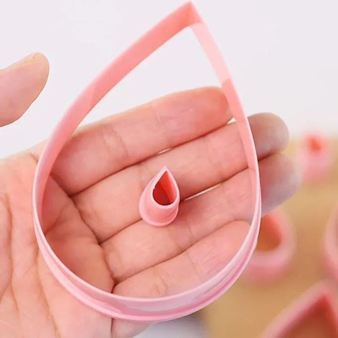10PCS Waterdrop Shape Cookie Cutter Set Gebak Bakvorm Polymeer Klei Cutters Cake Cutter Mold 10pcs beige