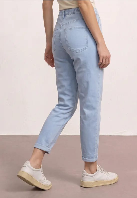 Jeans met taps toelopende pijpen in een Loose Fit