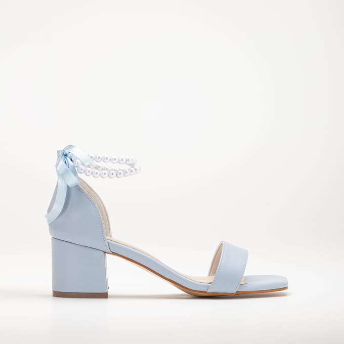 Illy Laag Block Hak Sandalen with Pearls