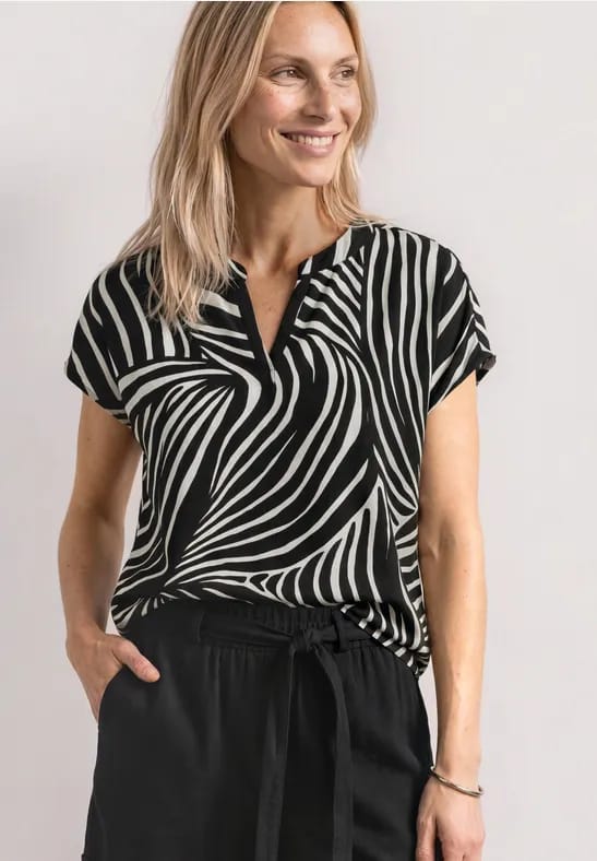 Blouse met split in de hals en luipaardprint