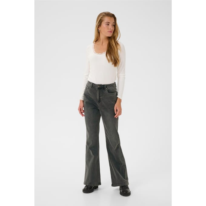 Vrouwelijke Flared Jeans KAFFE Sinem