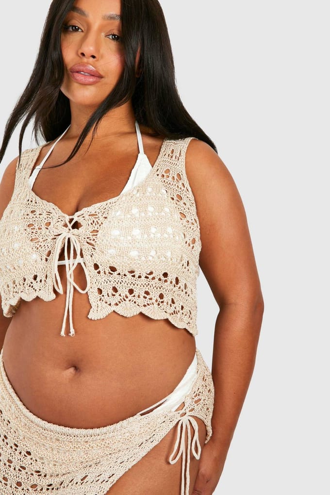 boohoo Dames Plus Gehaakte Top en Mini-Rok Strand Co-ord | Creme | Maat: 50