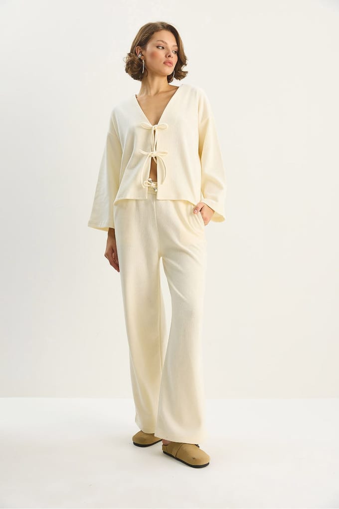 V-hals Gebreide Cardigan en Wijde Pantalon Set