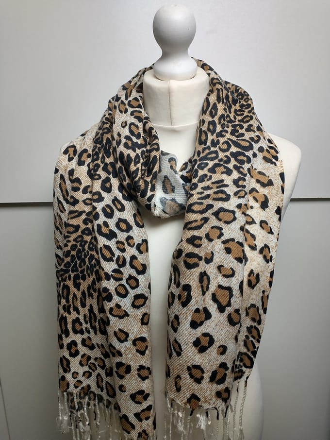 Lange dames sjaal Alisa pantermotief beige zwart bruin