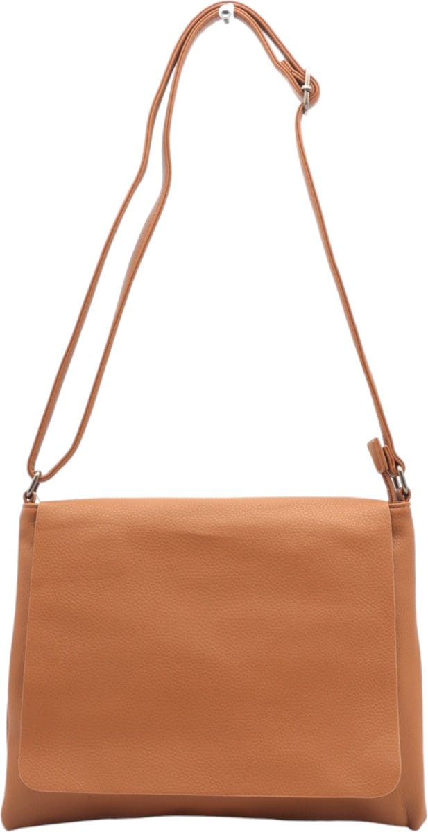 Flora&CO - ELSA - zacht generfd imitatieleer - crossbody dames tas met flap - lange instelbare draagriem - 3 vakken met ritssluiting - camel/bruin